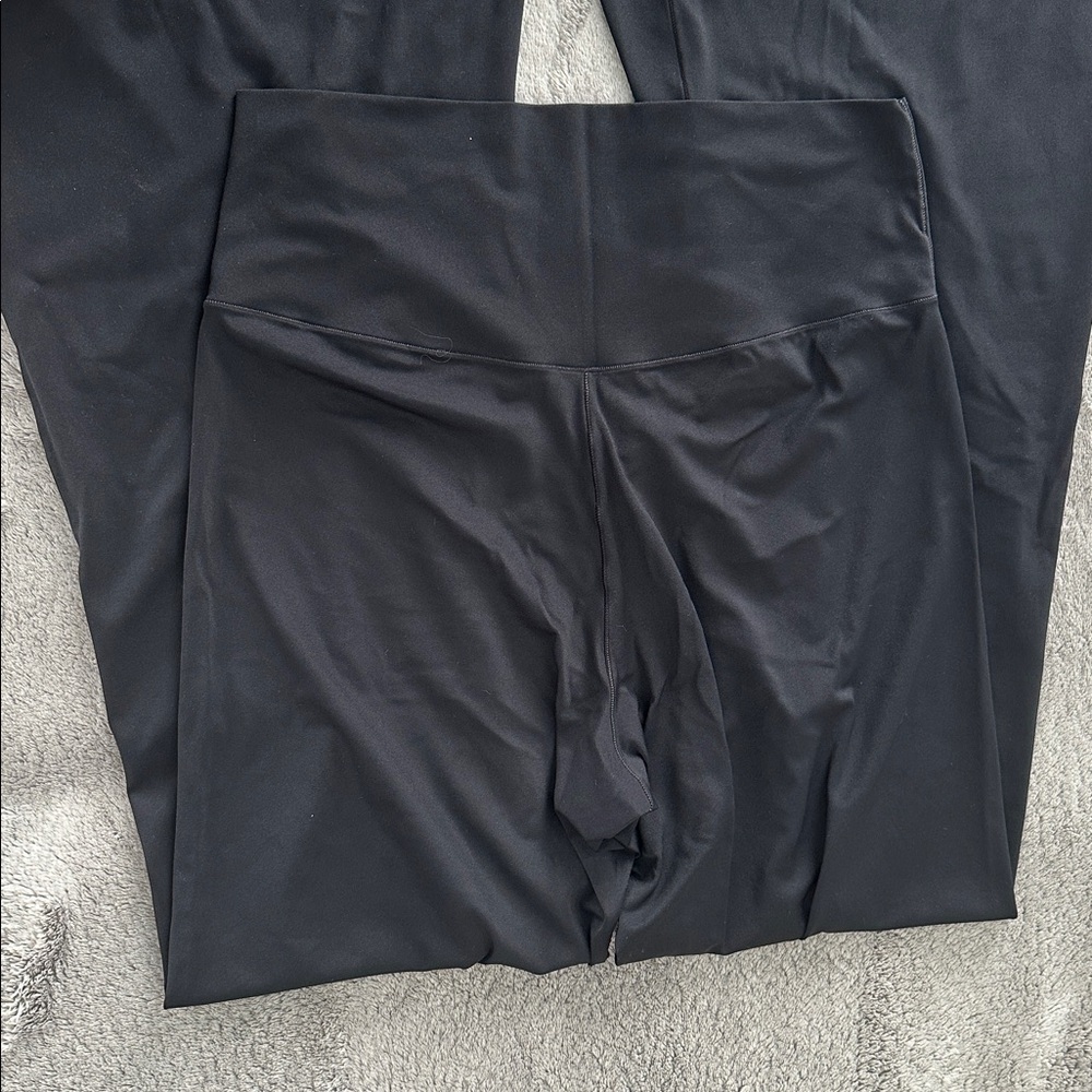 Black flare XL leggings - Picture 3 of 3